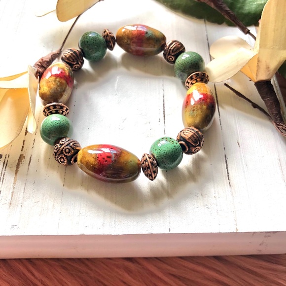 Multi colored ceramic beaded bracelet - Picture 3 of 3